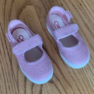 Cienta size 21/5.5 sparkle pink shoes